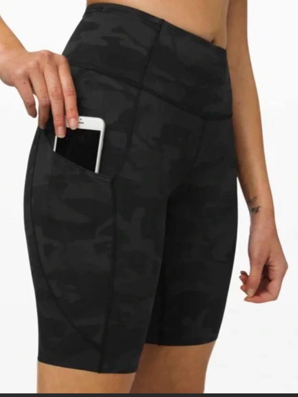 Lululemon Fast & Free 10” Shorts Size 2 Nulux Deep Coal Camo Pockets